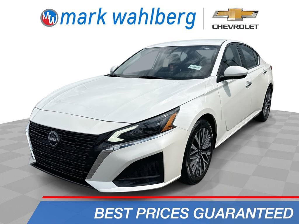 Used 2023 Nissan Altima 2.5 SV