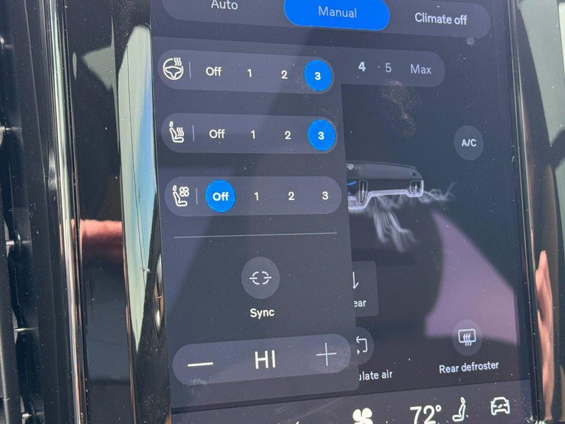 Certified 2023 Volvo XC60 B6 Ultimate w/ Protection Package Premier image 21