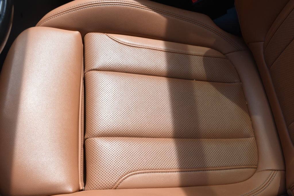 Used 2023 BMW 330e xDrive w/ M Sport Package image 12