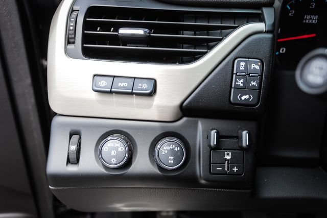 Used 2018 GMC Yukon XL Denali w/ Open Road Package AWD/4WD image 34