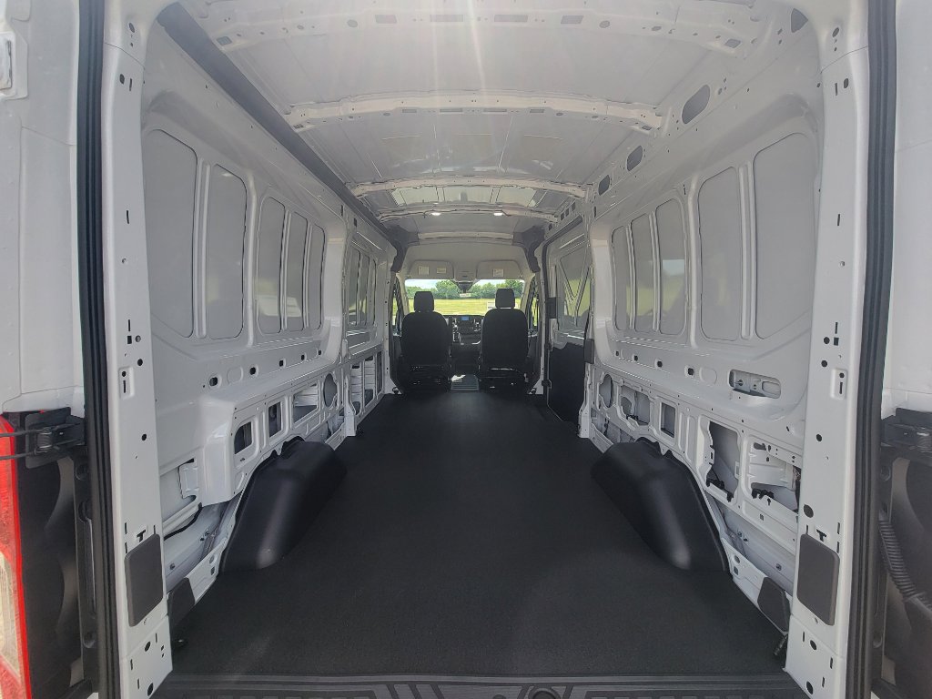 New 2025 Ford Transit 250 148 Medium Roof image 10