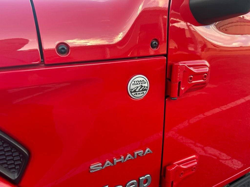 Used 2023 Jeep Wrangler Unlimited Sahara AWD/4WD image 20