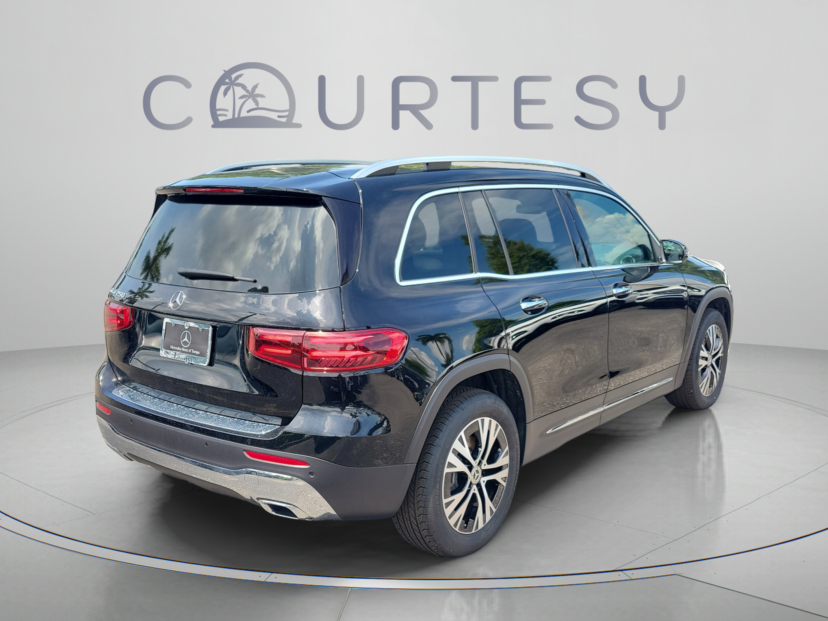 Certified 2026 Mercedes-Benz GLB 250 image 3