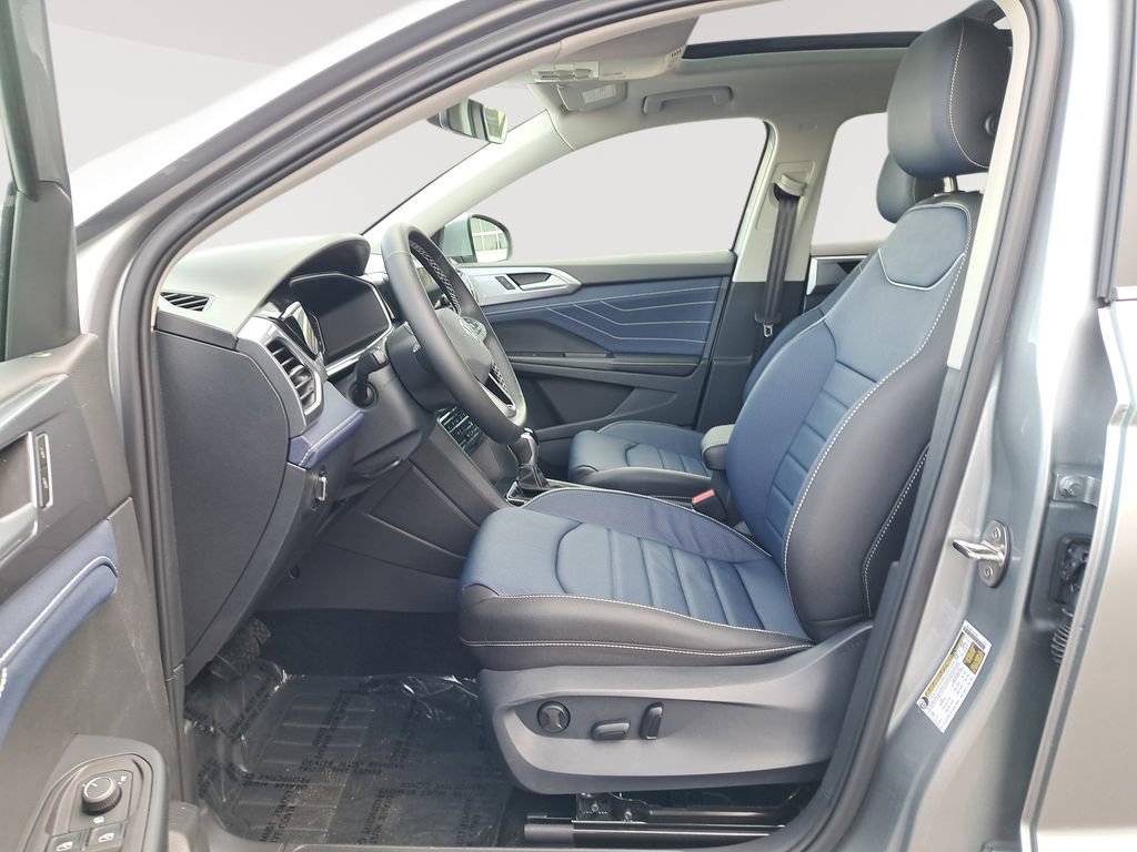 New 2025 Volkswagen Taos SEL image 12
