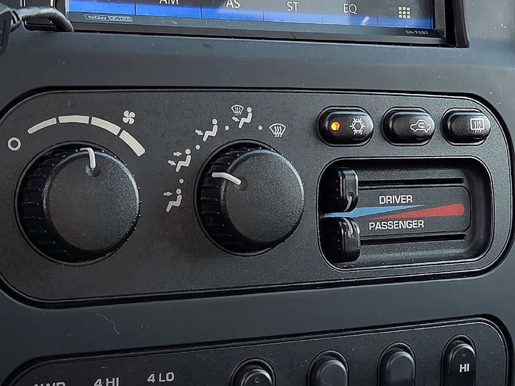 Used 2005 Dodge Ram 1500 Truck SLT AWD/4WD image 13