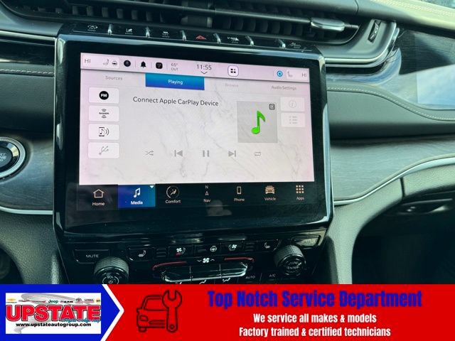 Used 2023 Jeep Grand Cherokee Overland w/ Luxury Tech Group IV AWD/4WD image 14