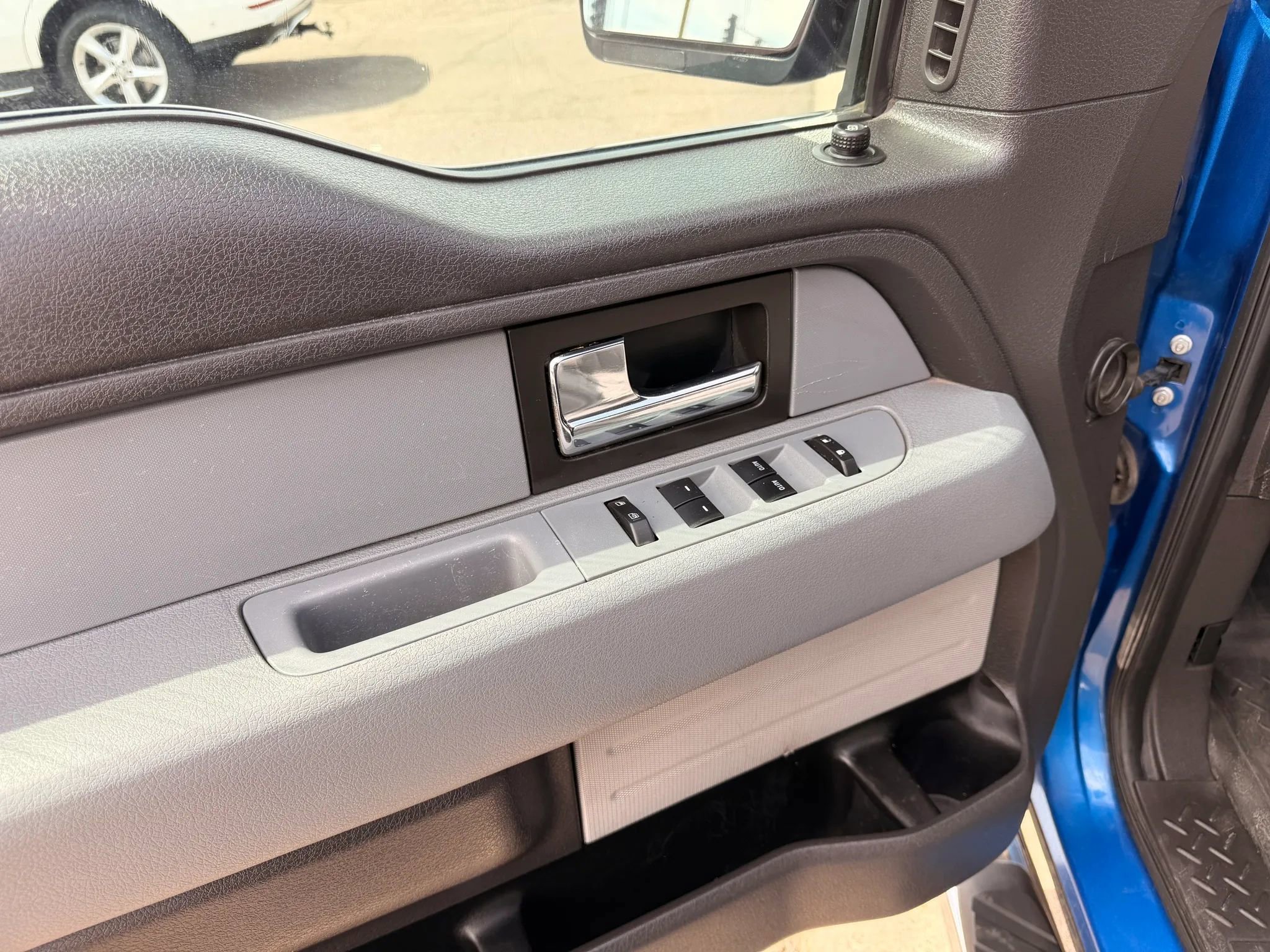 Used 2014 Ford F150 STX w/ Equipment Group 201A Mid image 10