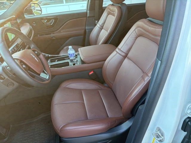 Used 2025 Lincoln Aviator Reserve w/ Illumination Package RWD image 15