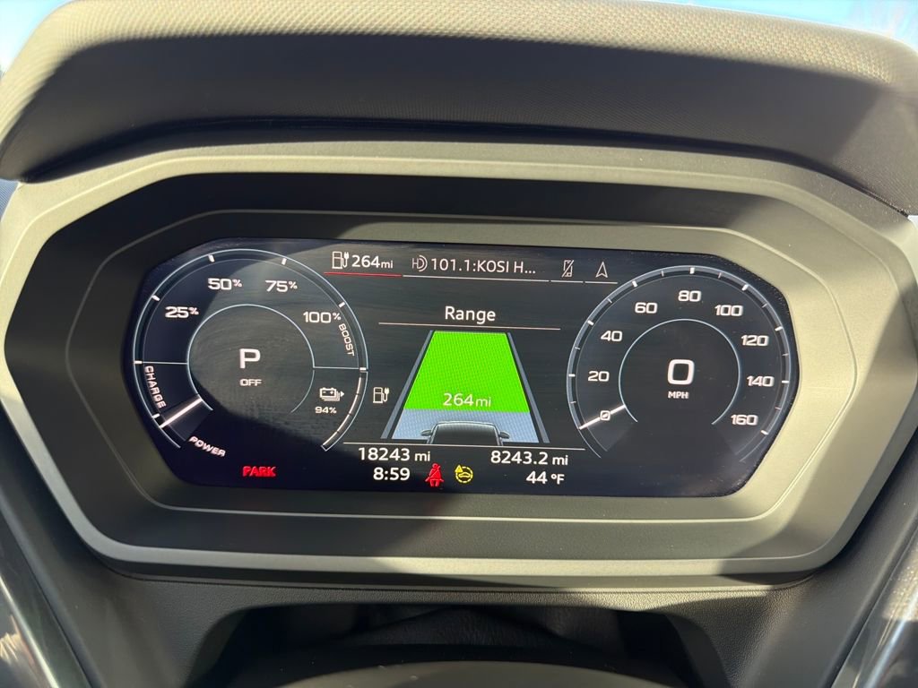 Used 2024 Audi Q4 e-tron Prestige w/ Black Optic Plus Package image 17