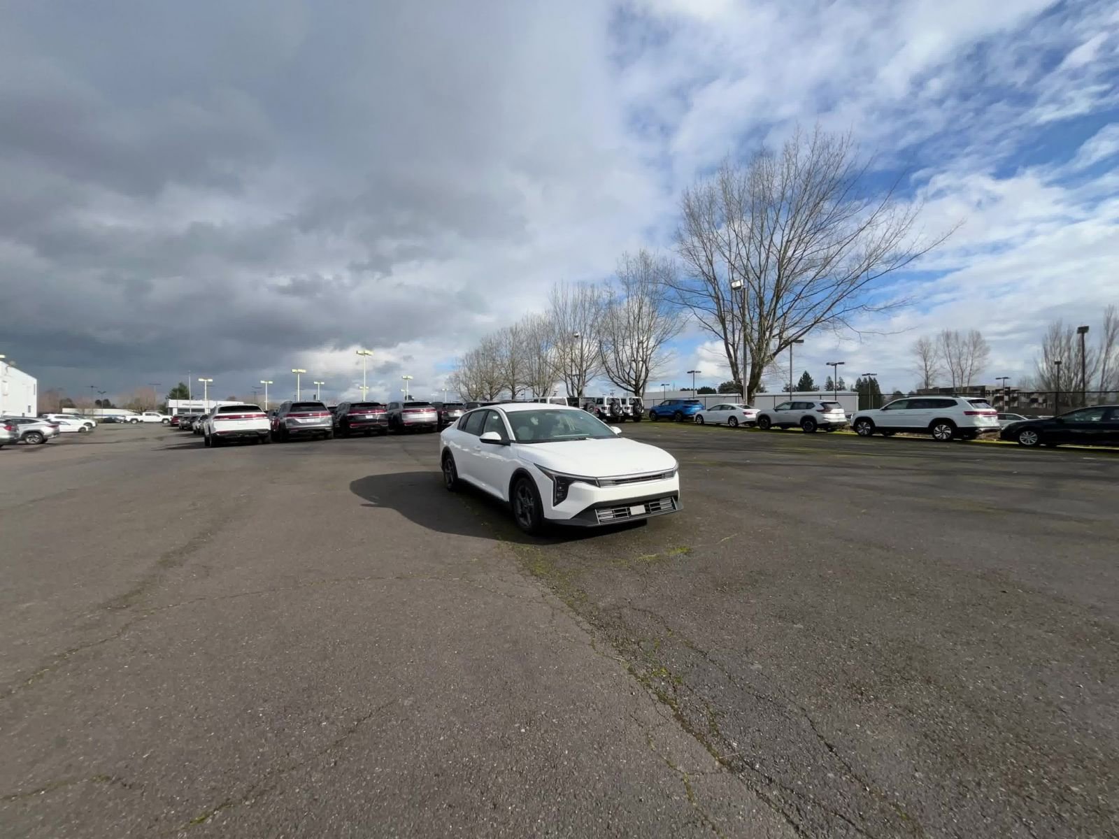 Used 2025 Kia K4 LXS image 16