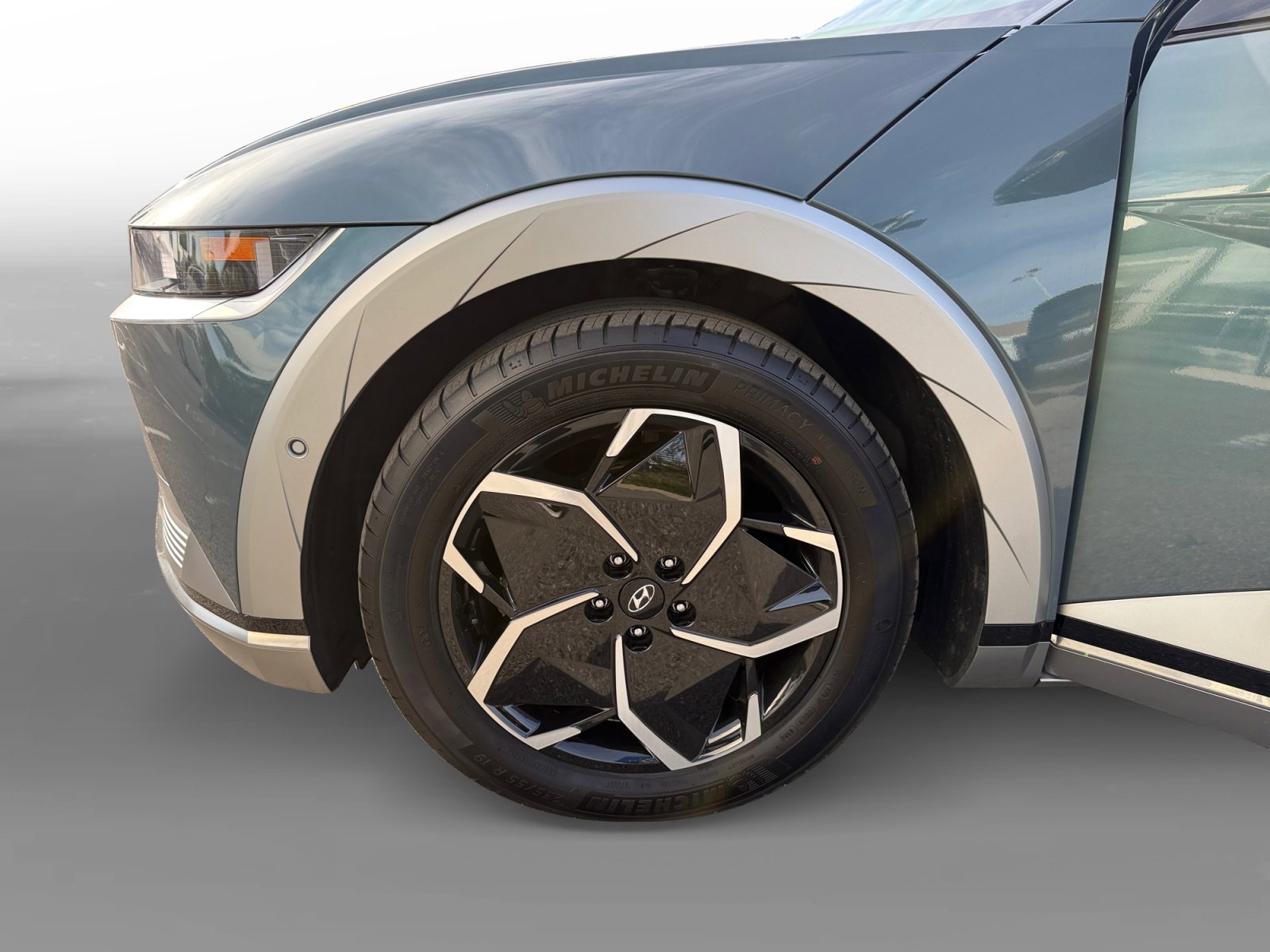 Certified 2024 Hyundai Ioniq 5 Limited image 9