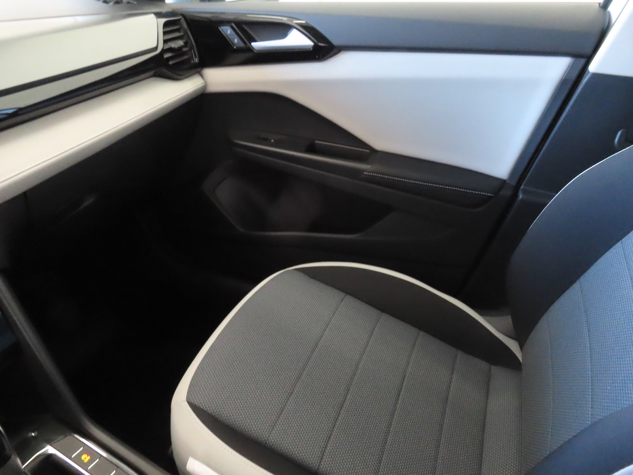 Certified 2026 Volkswagen Taos S FWD image 19