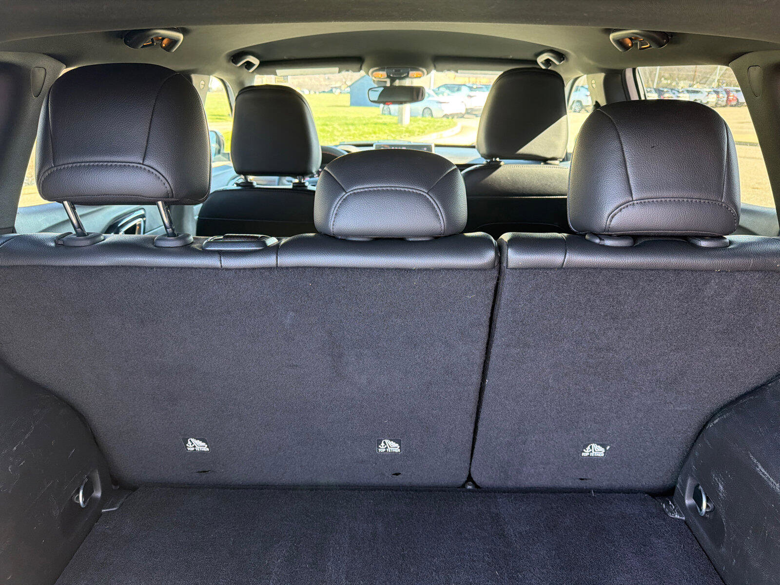 Used 2025 Jeep Compass Trailhawk image 10