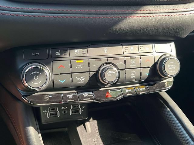 Used 2023 Dodge Durango R/T AWD/4WD image 16