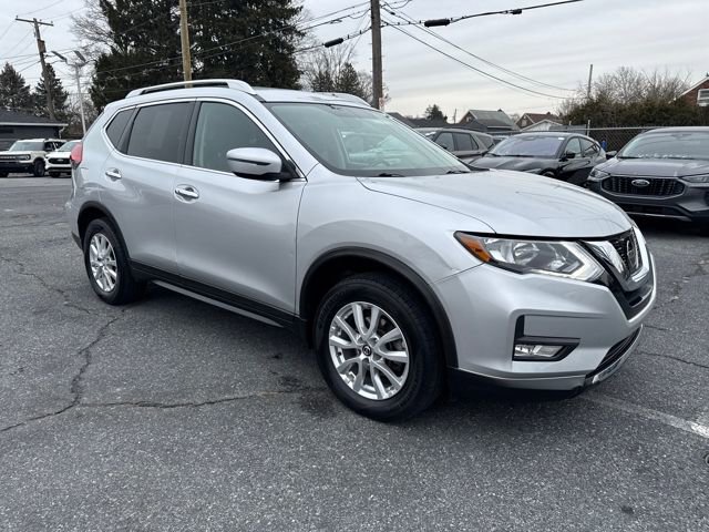 Used 2017 Nissan Rogue SV image 7