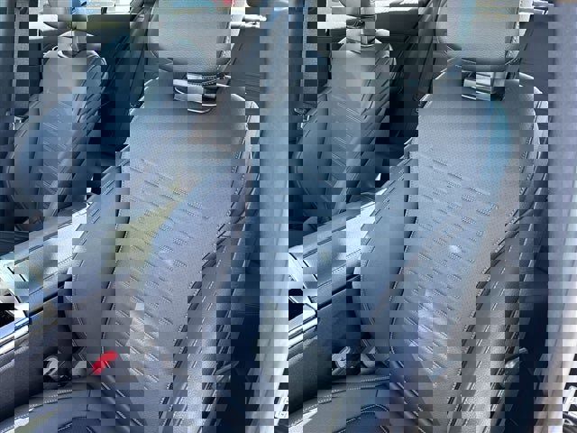 Used 2023 Mercedes-Benz C 300 4MATIC Sedan image 11