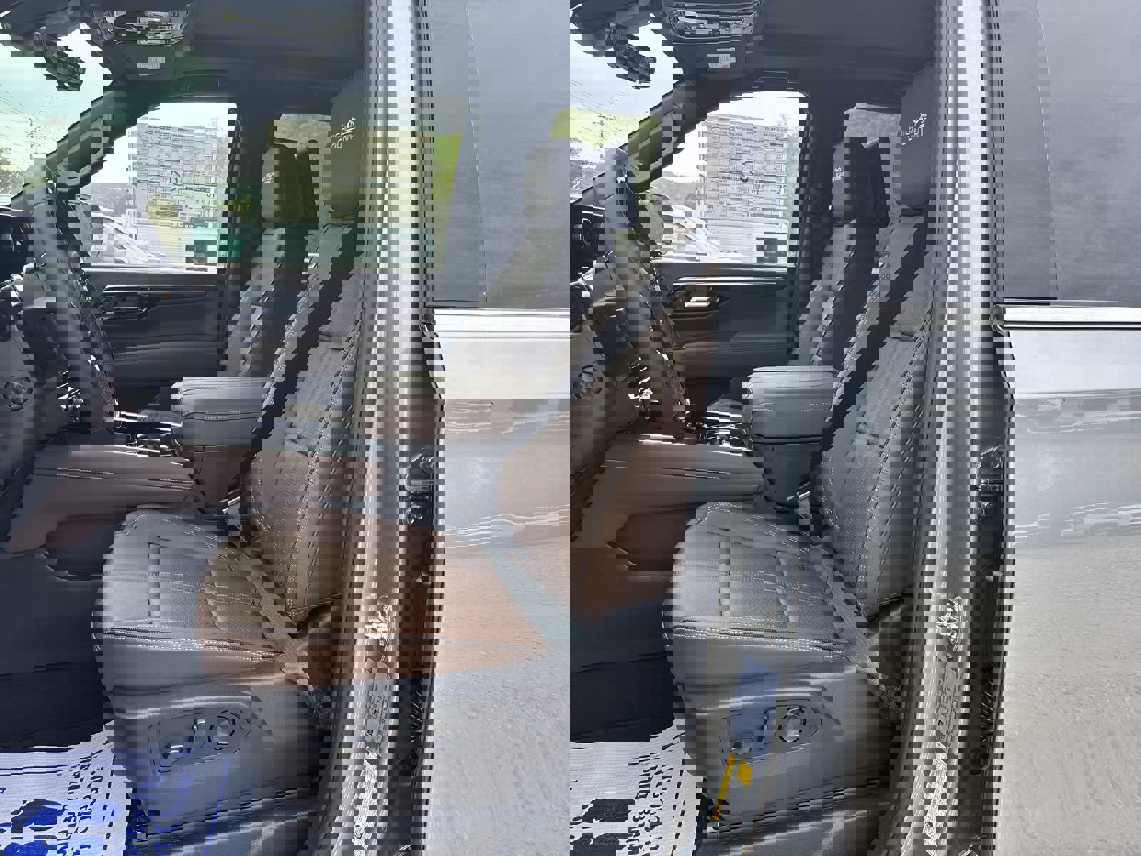 New 2026 Chevrolet Suburban High Country AWD/4WD image 14