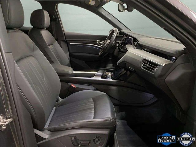 Used 2024 Audi Q8 e-tron Premium Plus image 86