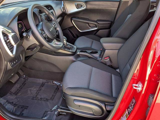 Used 2024 Kia Soul LX image 15