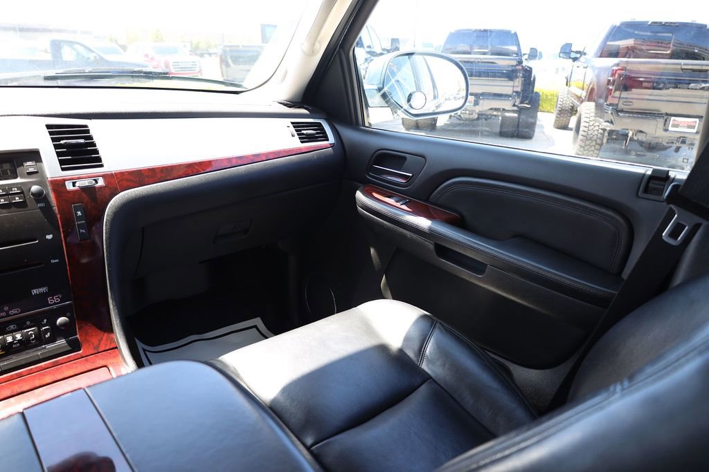 Used 2008 Cadillac Escalade AWD image 22