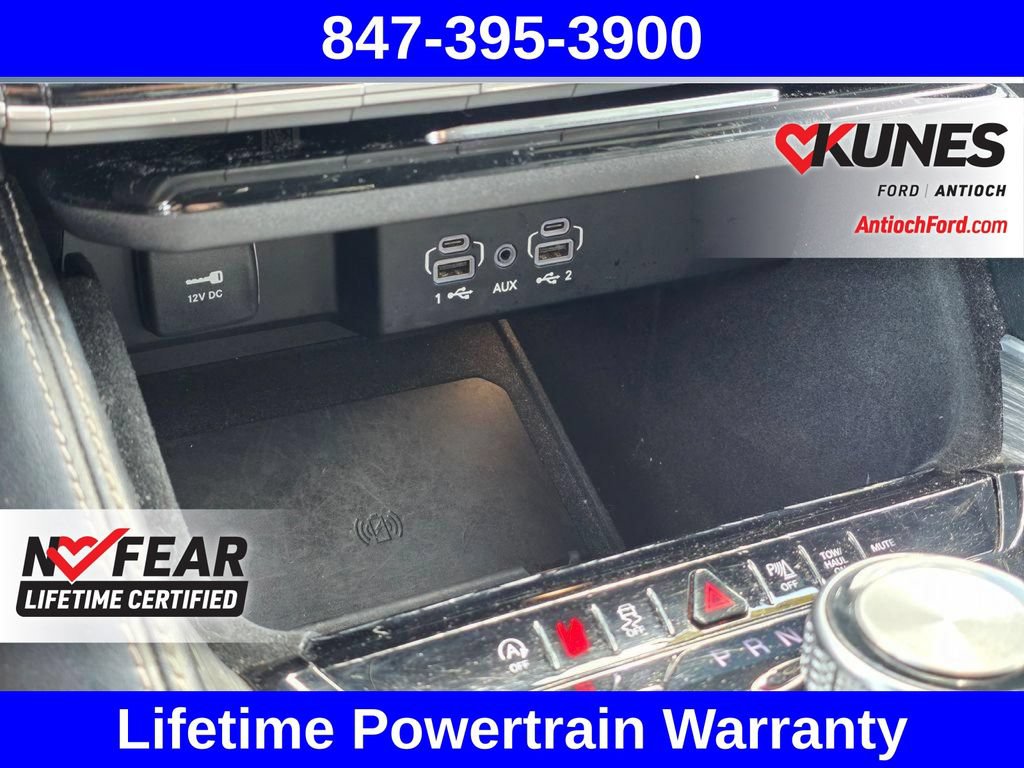 Used 2024 Jeep Wagoneer L Series II w/ Flexible Seating Group AWD/4WD image 54