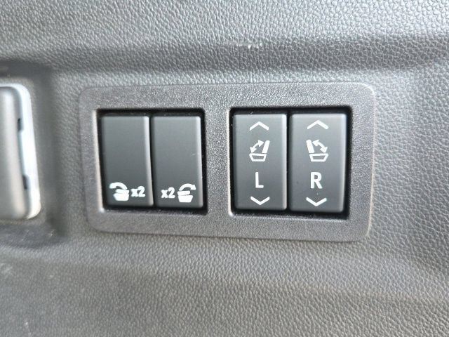 Used 2023 GMC Yukon Denali AWD/4WD image 37
