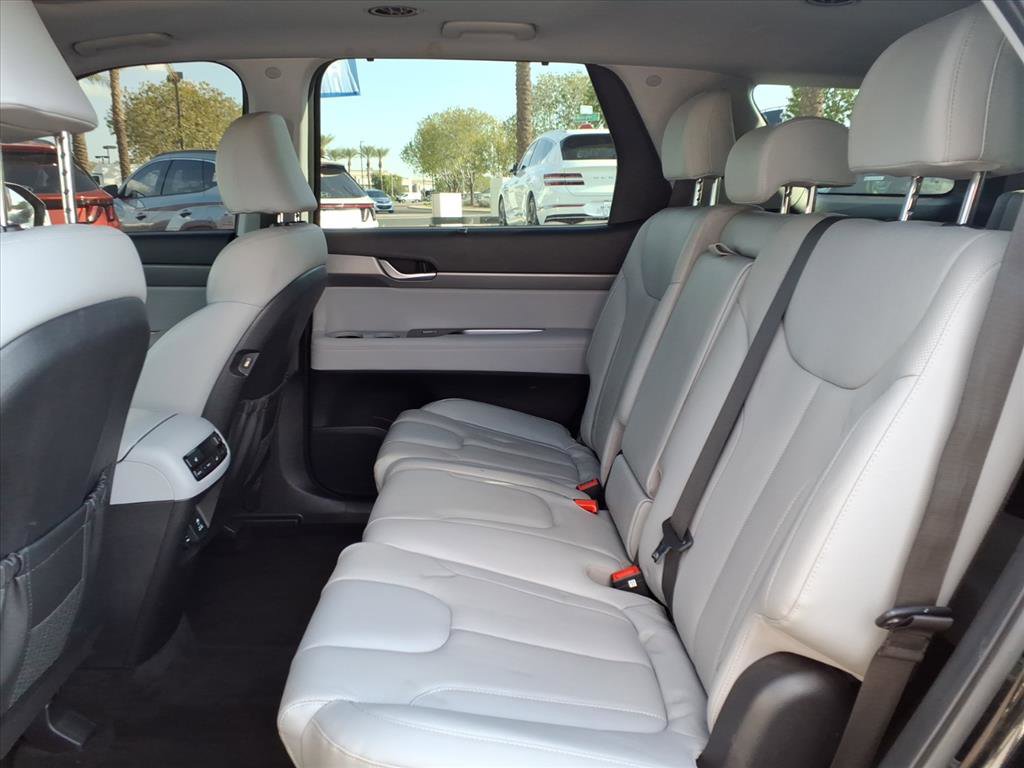 Certified 2022 Hyundai Palisade SEL w/ 8P Bench Seat Package image 16
