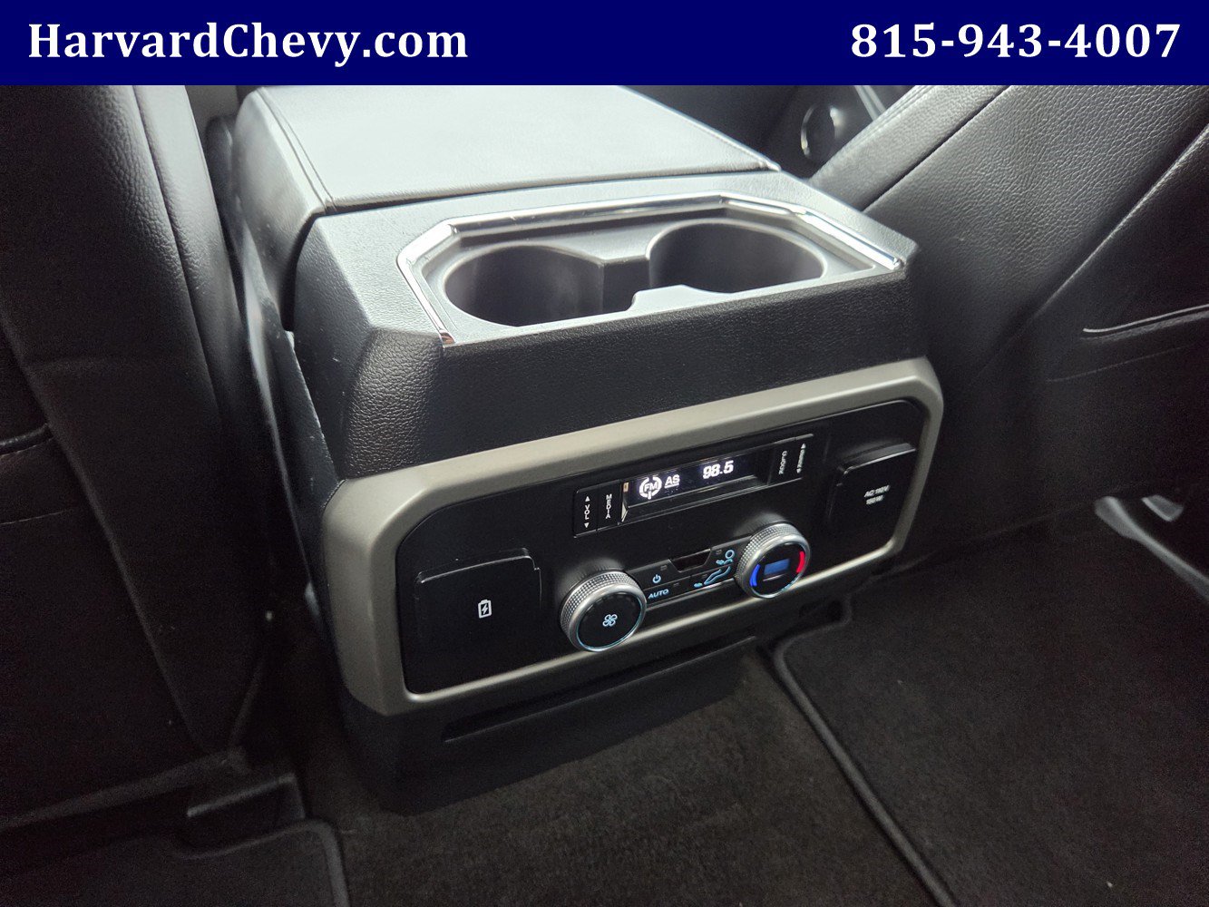 Used 2020 Ford Expedition XLT w/ Equipment Group 202A AWD/4WD image 31