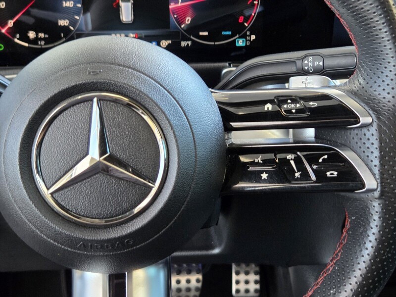 Used 2024 Mercedes-Benz GLB 250 image 27