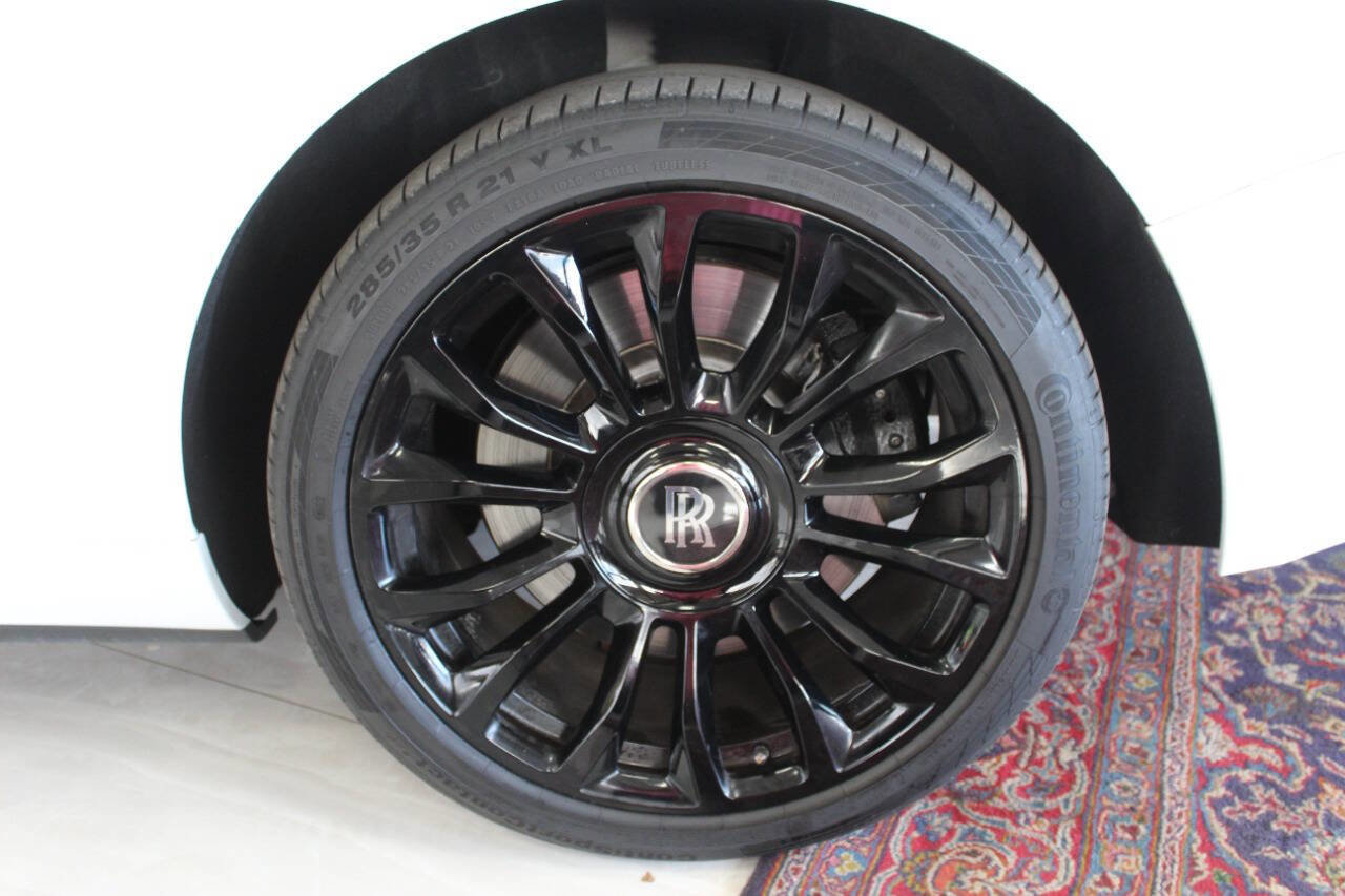 Used 2019 Rolls-Royce Dawn image 20