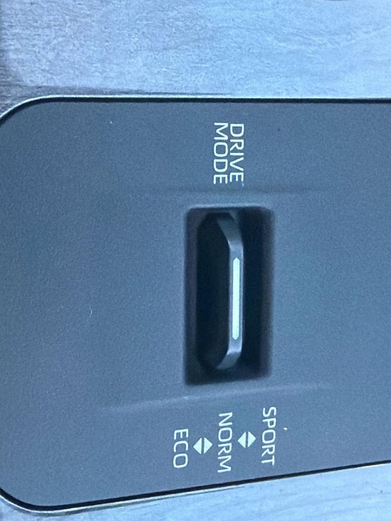 Used 2023 Toyota Highlander Platinum image 19