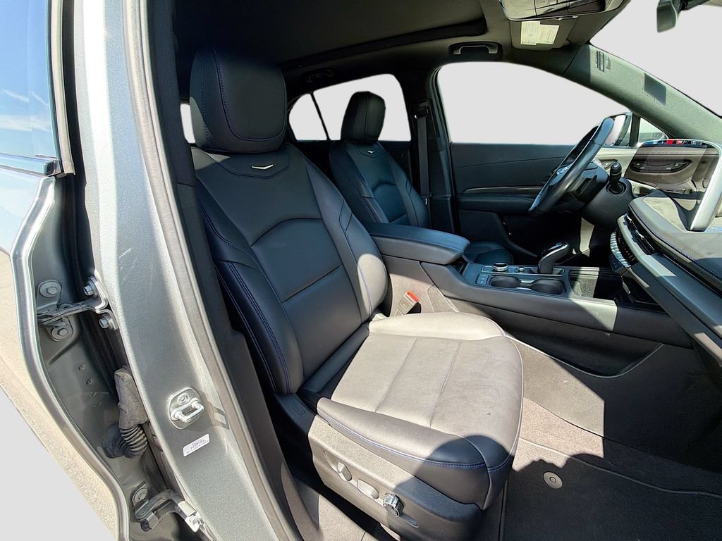 Used 2024 Cadillac XT4 Sport AWD/4WD image 33