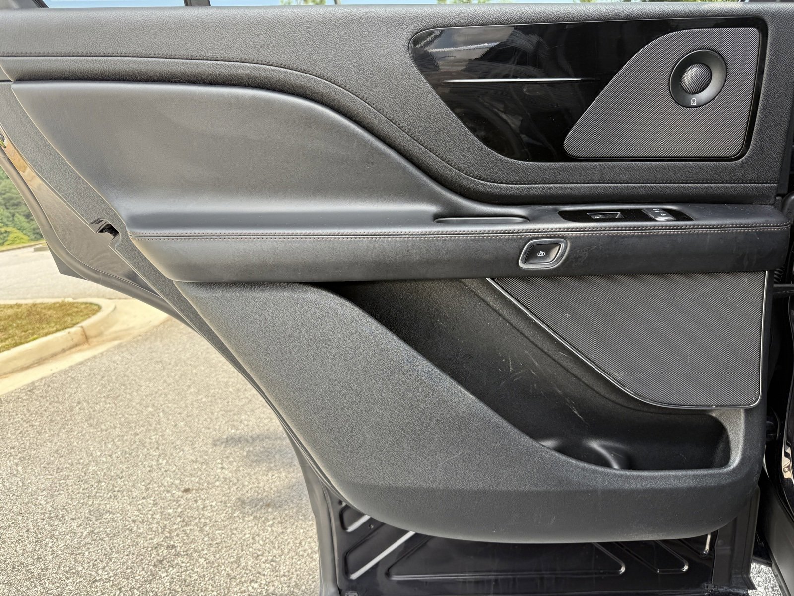 Used 2020 Lincoln Aviator Reserve w/ Elements Package Plus image 47