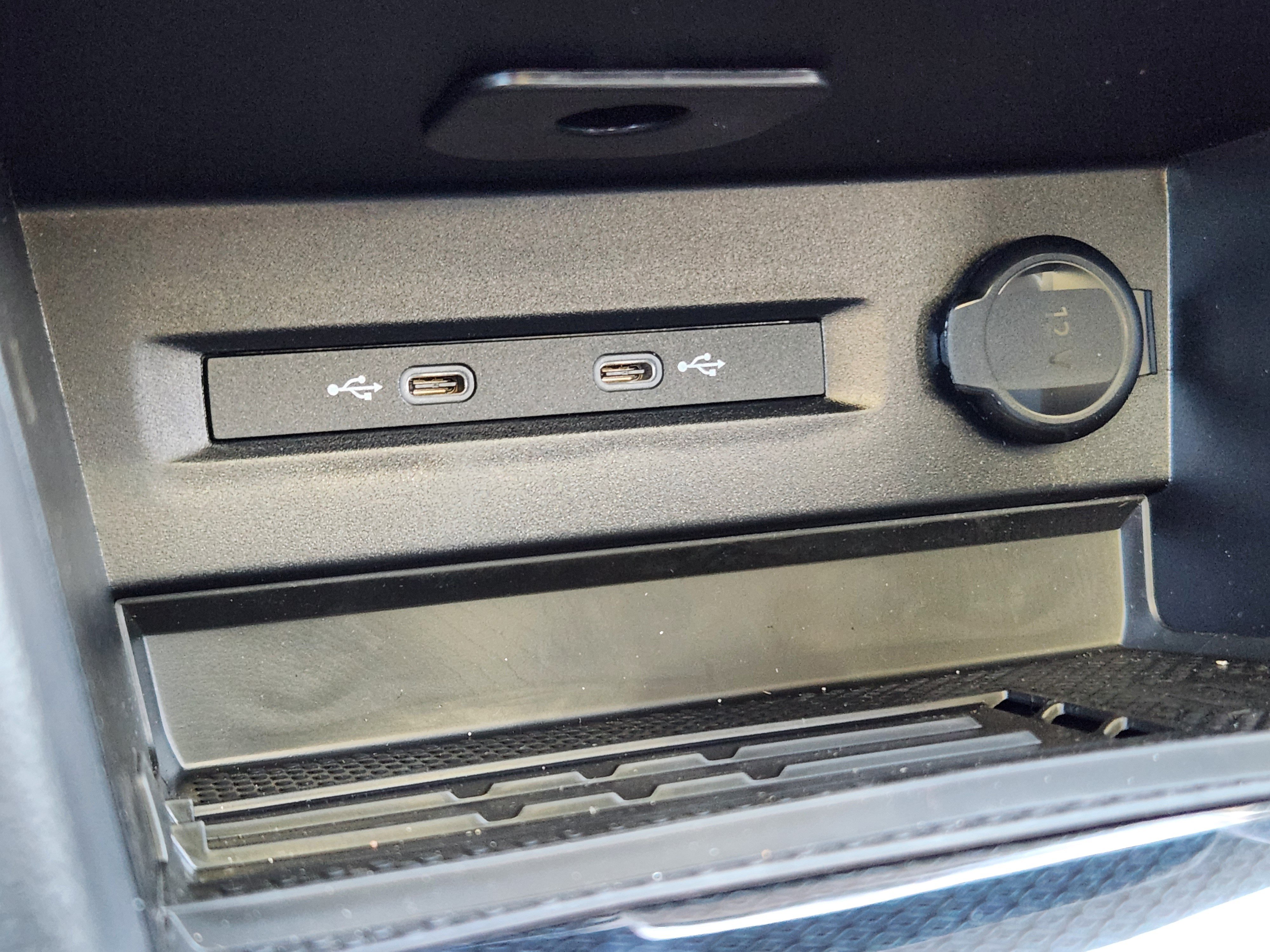 New 2026 Volkswagen Taos SE AWD/4WD image 30