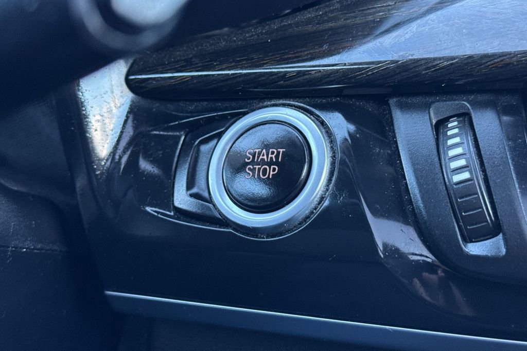 Used 2016 BMW X5 xDrive40e image 26