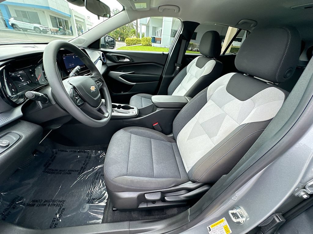 Certified 2024 Chevrolet Trax LS FWD image 19