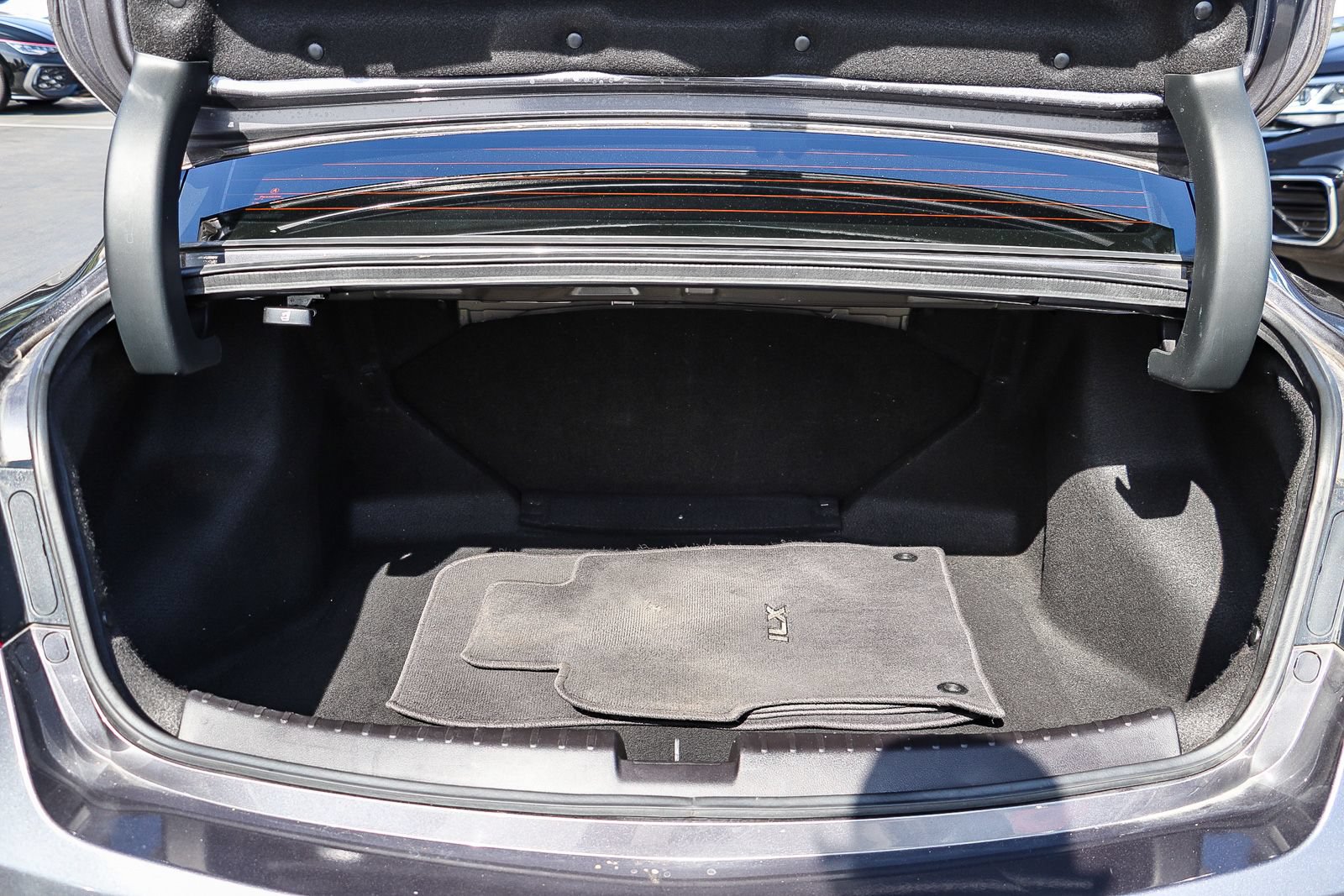 Used 2018 Acura ILX w/ AcuraWatch Plus Package FWD image 26
