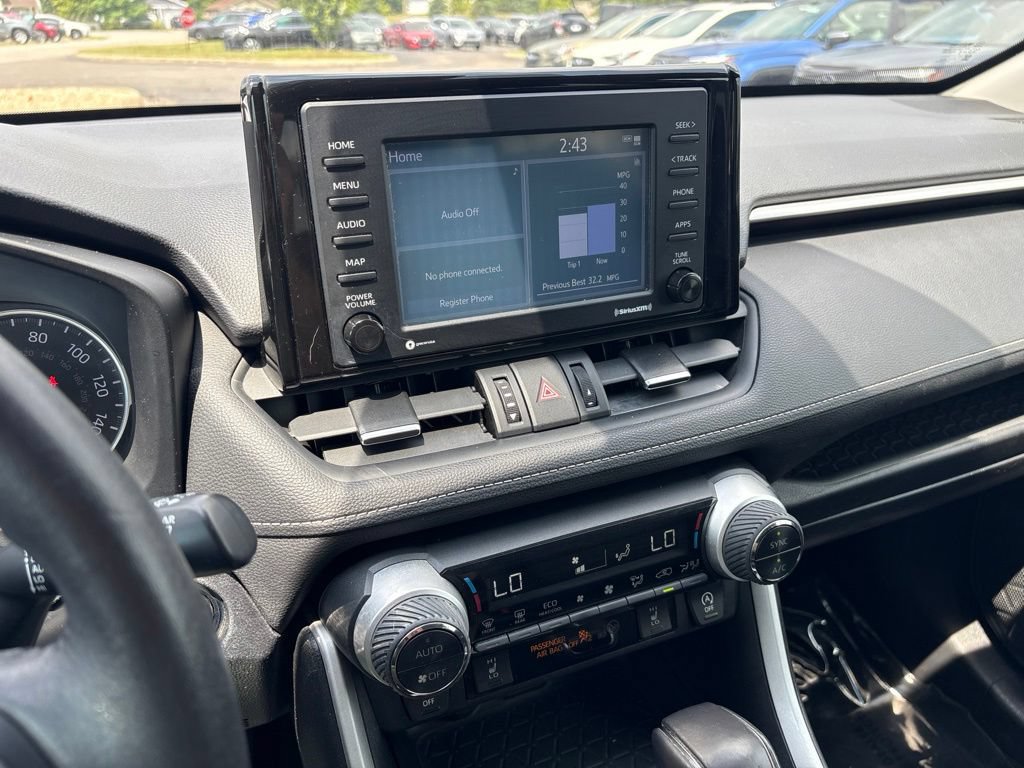 Used 2021 Toyota RAV4 XLE Premium FWD image 16