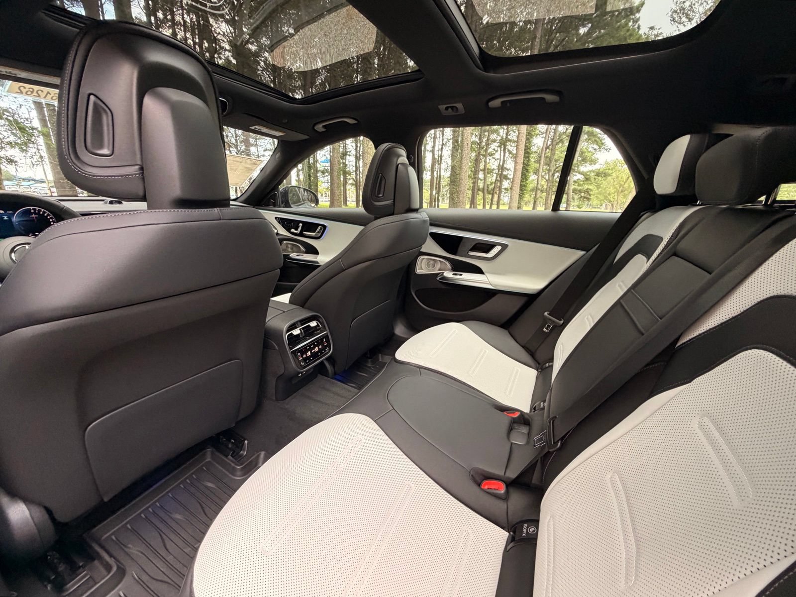 New 2026 Mercedes-Benz E 53 AMG e 4MATIC Wagon image 15