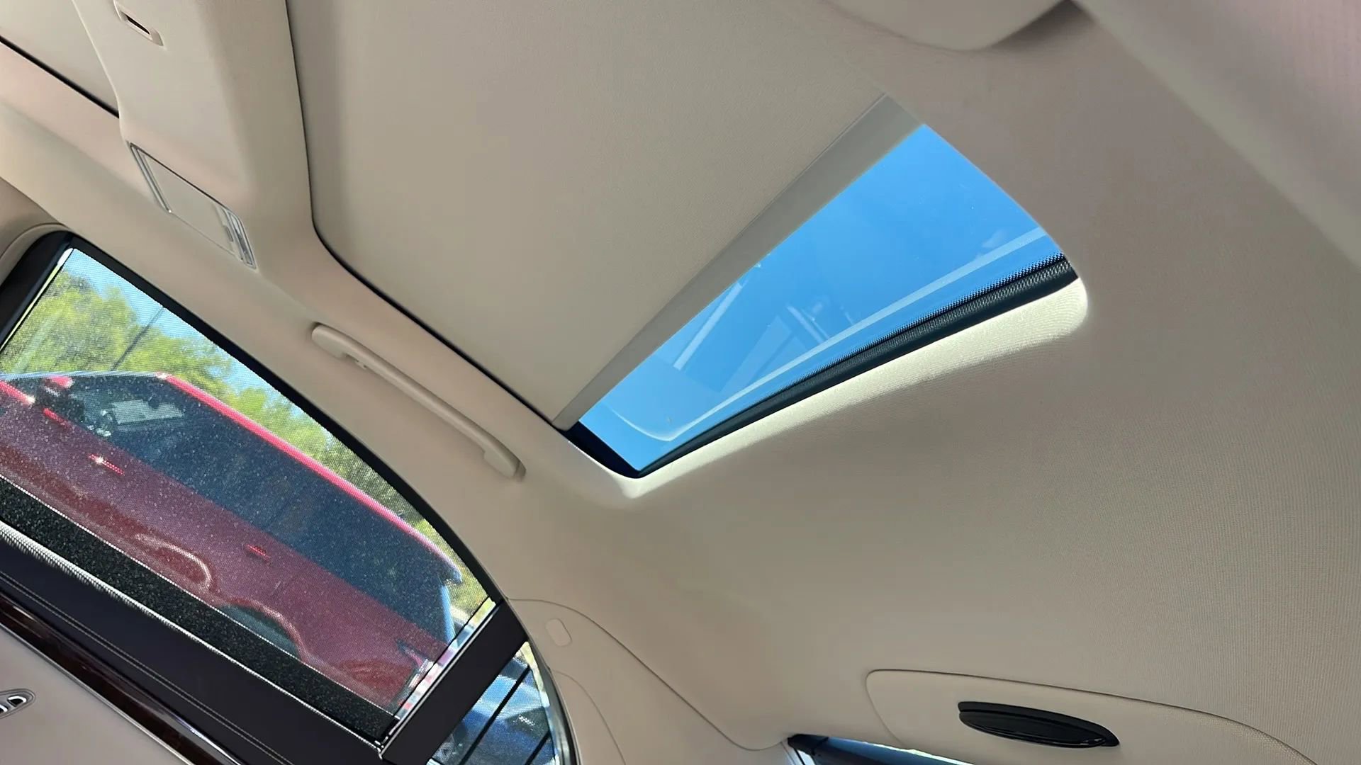 Used 2016 Mercedes-Benz S 550 4MATIC Sedan image 35