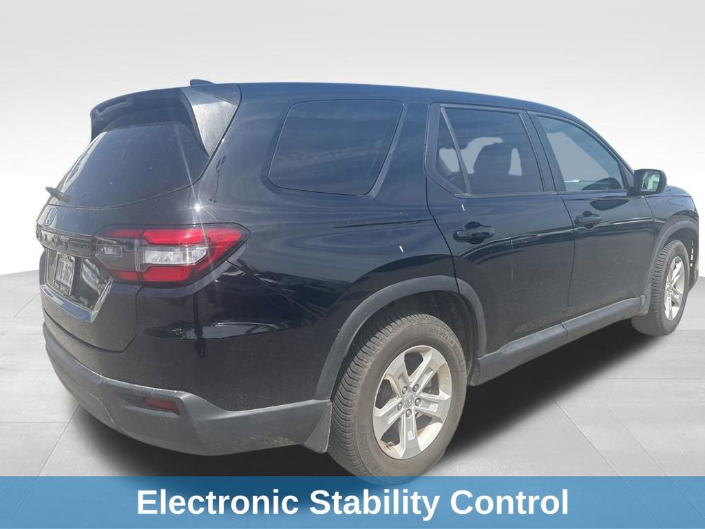 Certified 2023 Honda Pilot LX image 11