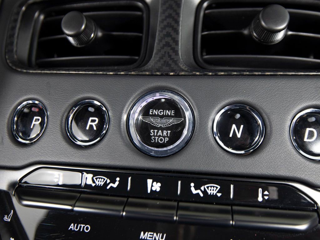 Used 2022 Aston Martin DBS Superleggera image 29