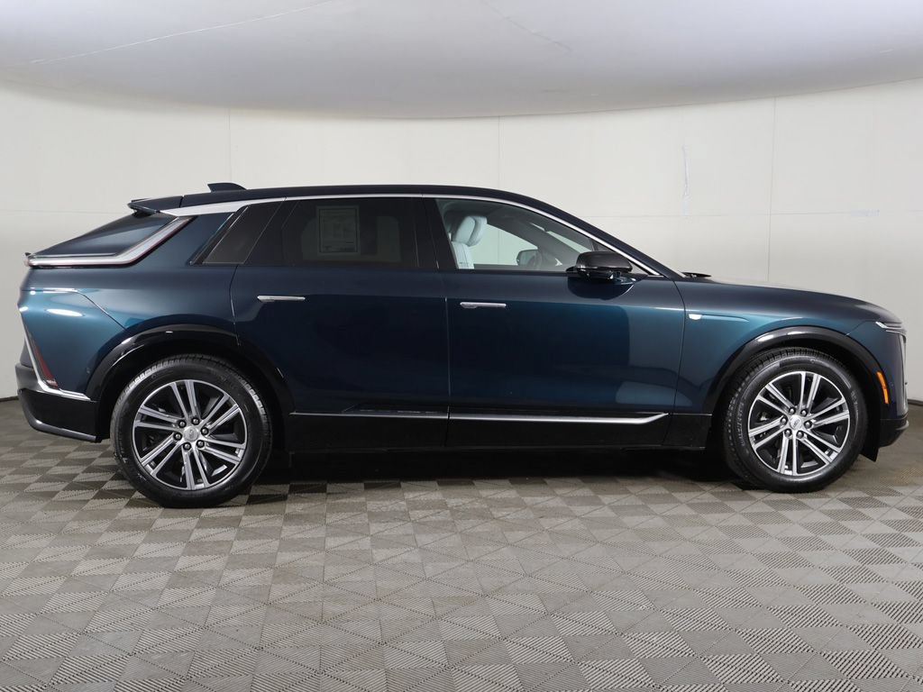 Used 2025 Cadillac Lyriq Luxury RWD image 21