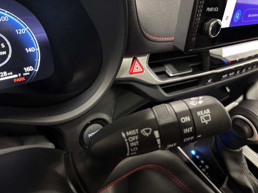 Used 2025 Toyota Sienna XSE FWD image 21
