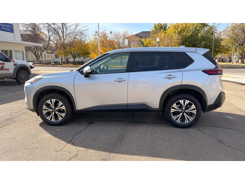 Used 2023 Nissan Rogue SV AWD/4WD image 5