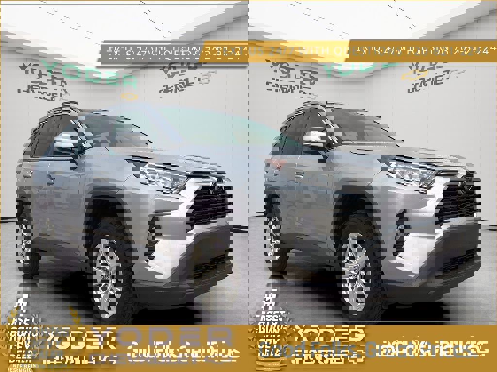 Used 2021 Toyota RAV4 XLE w/ Carpet Mat Package (TMS) AWD/4WD image 1