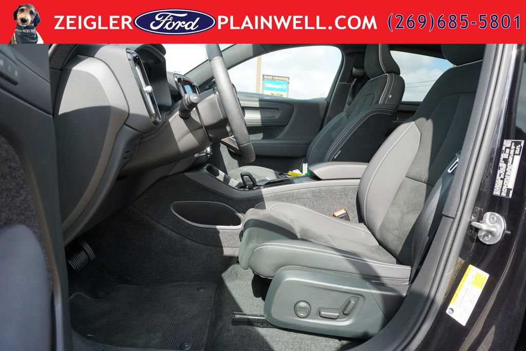 Used 2023 Volvo C40 P8 Recharge Plus AWD/4WD image 17