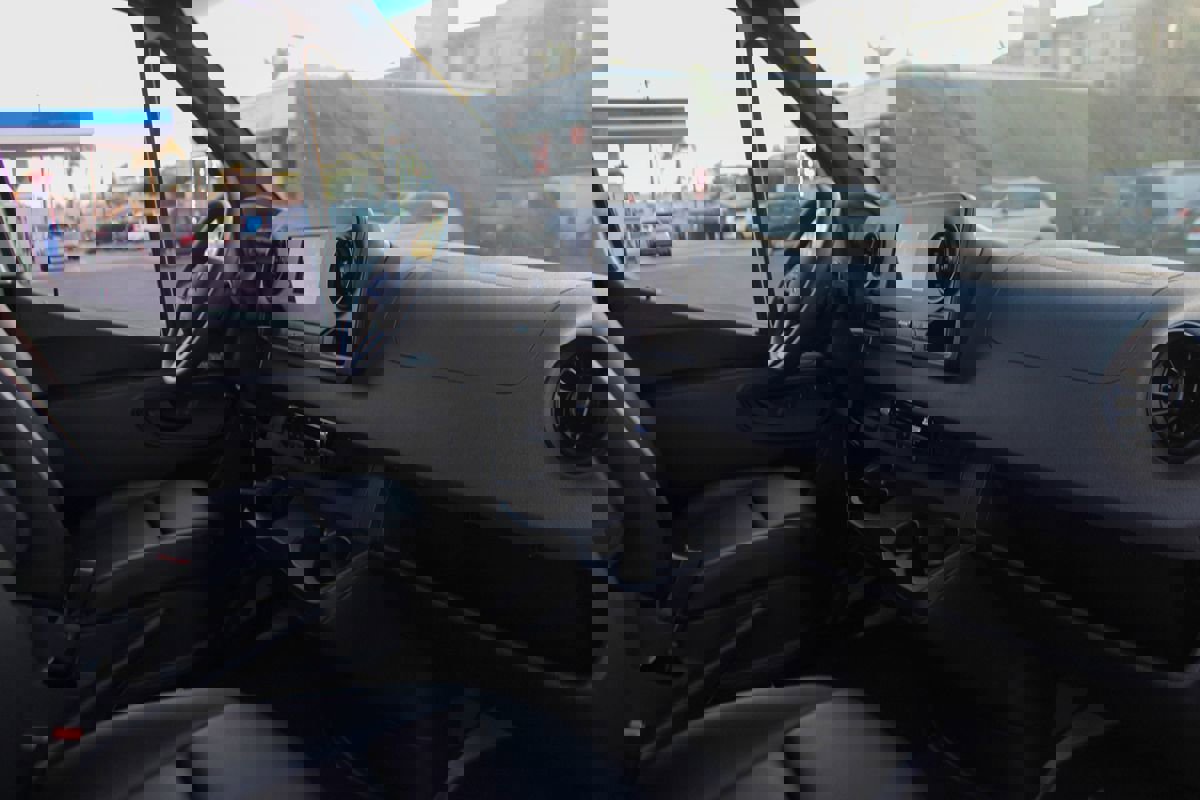 Used 2024 Mercedes-Benz Sprinter 2500 image 28