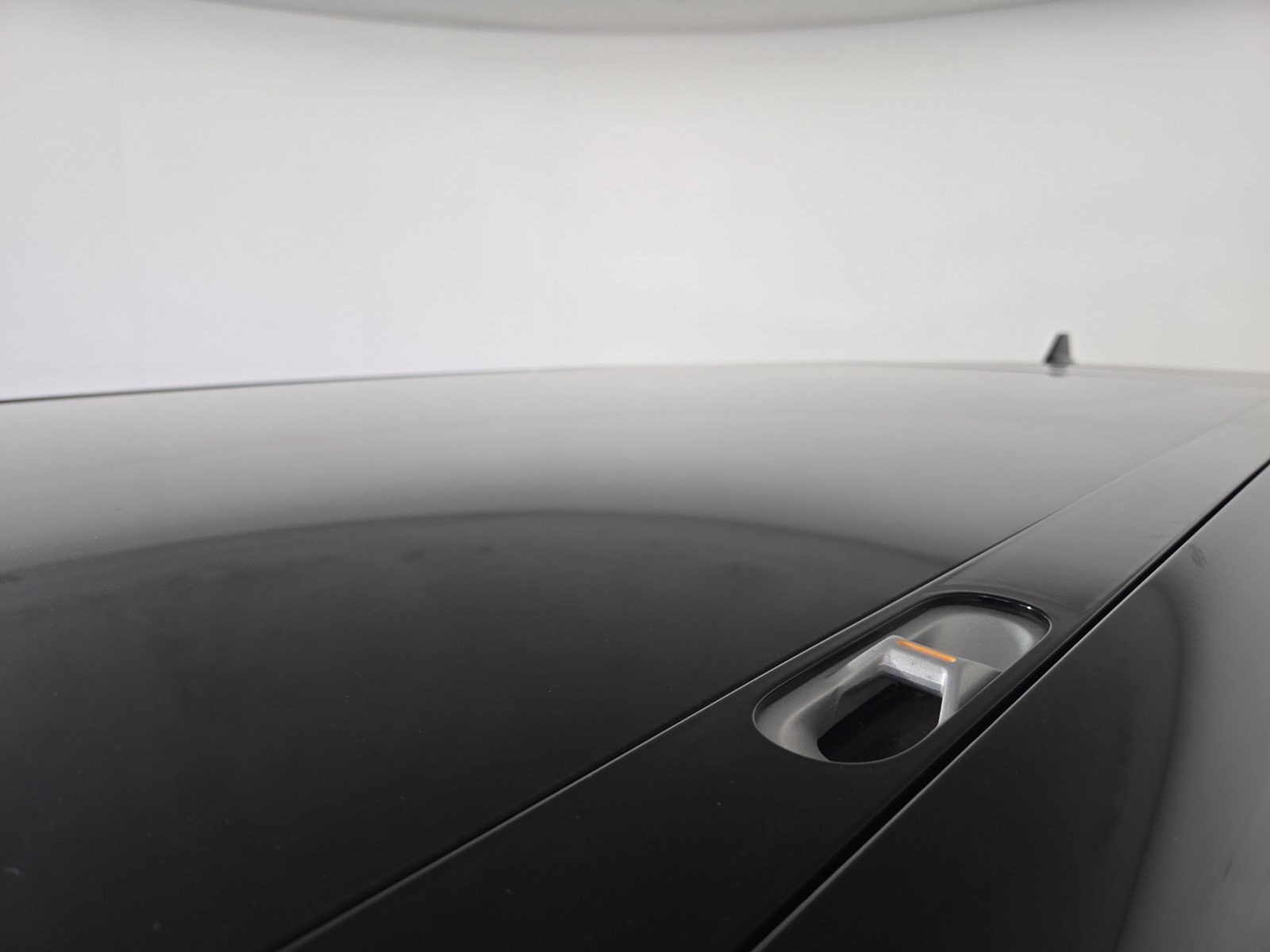 Used 2024 Rivian R1S Adventure AWD/4WD image 13