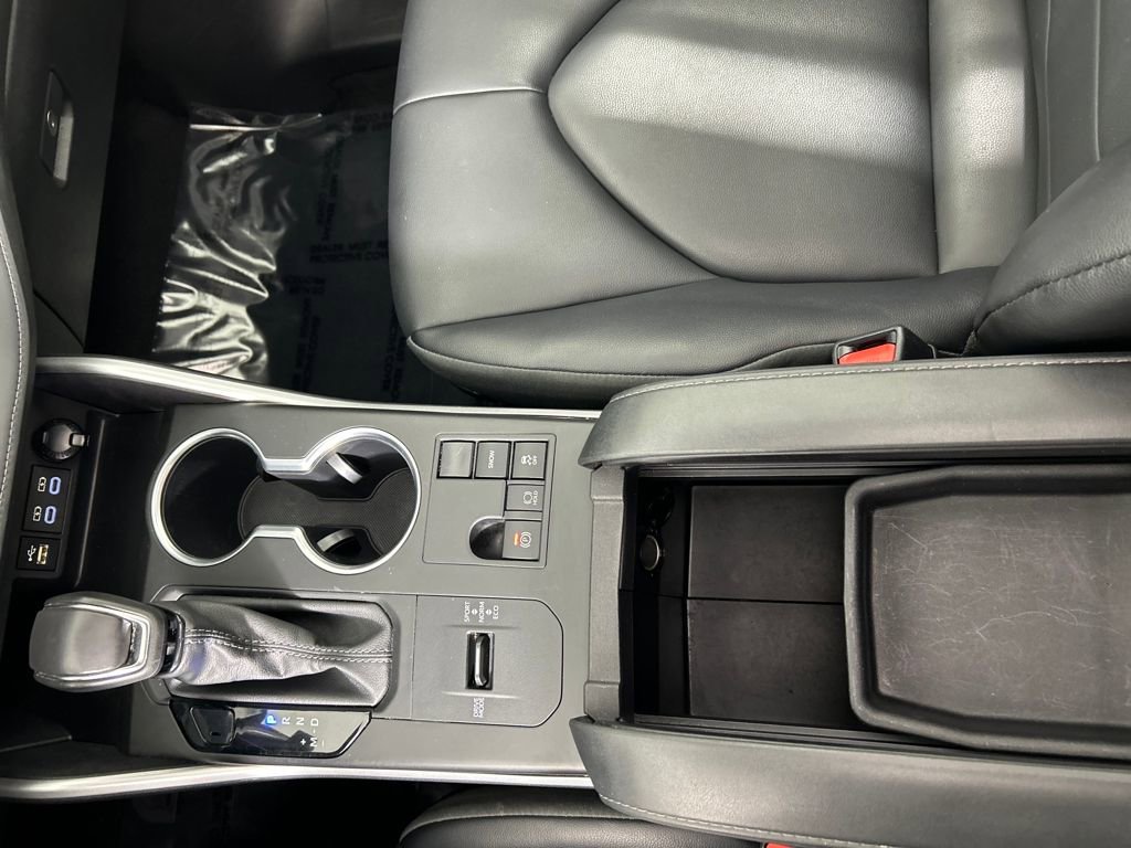 Used 2024 Toyota Highlander XLE image 14